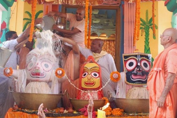 Agartala observes â€˜Snana Utsavâ€™ of Lord Jaganath at Jaganath Temple